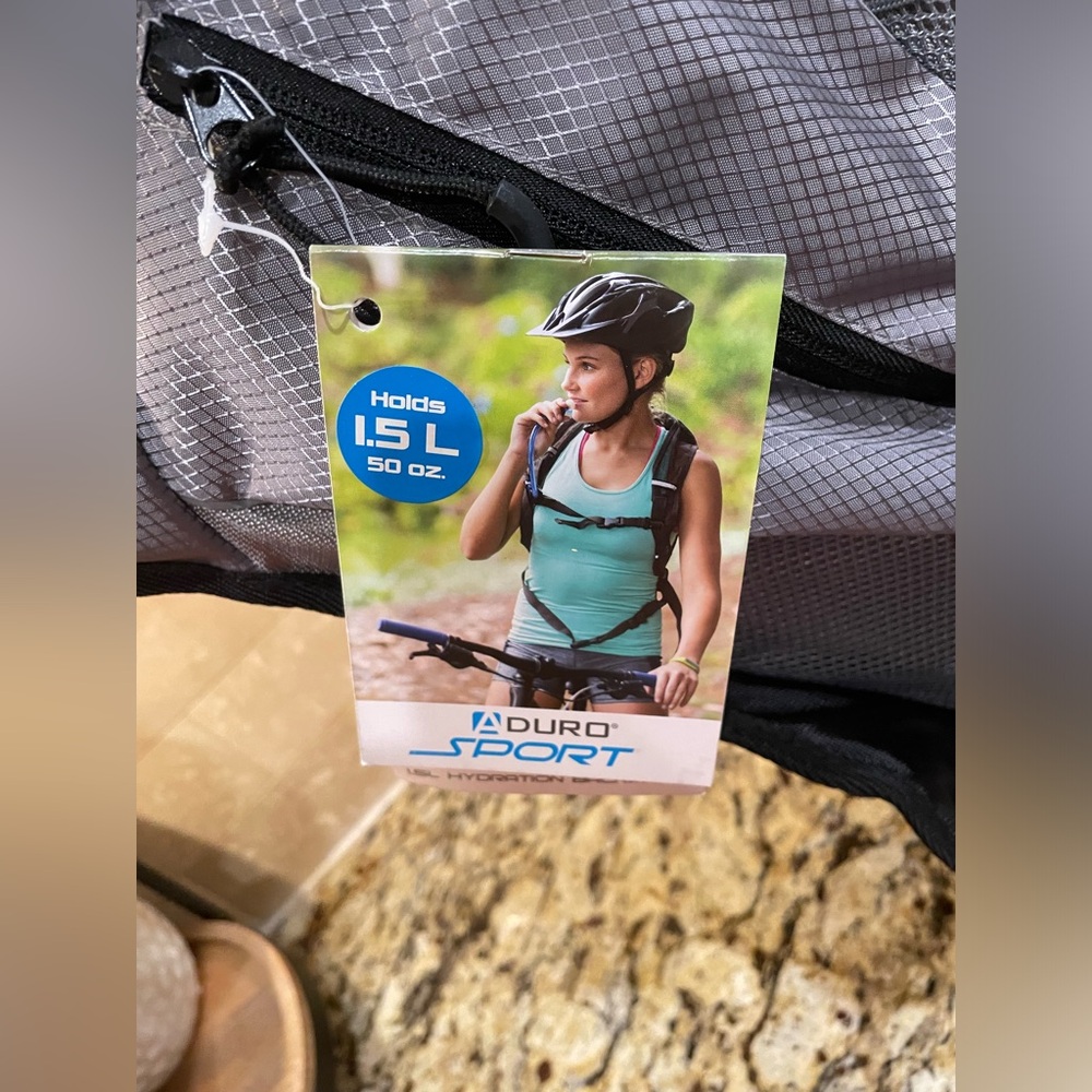 Aduro Sport Hydration Back